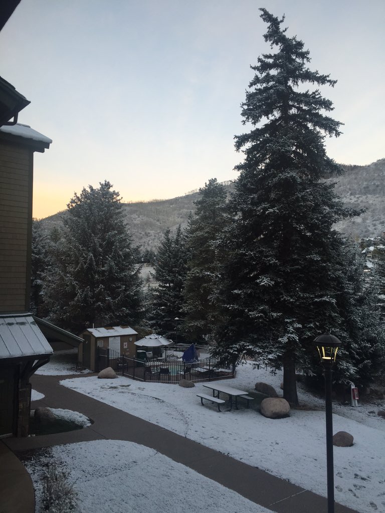 jr_puma11's tweet photo. @CarlosLoret #PrimeroNoticias buenos días.asi amaneció en Vail Colorado-5 saludos Macuspana tab. https://t.co/N0NzujT7yV