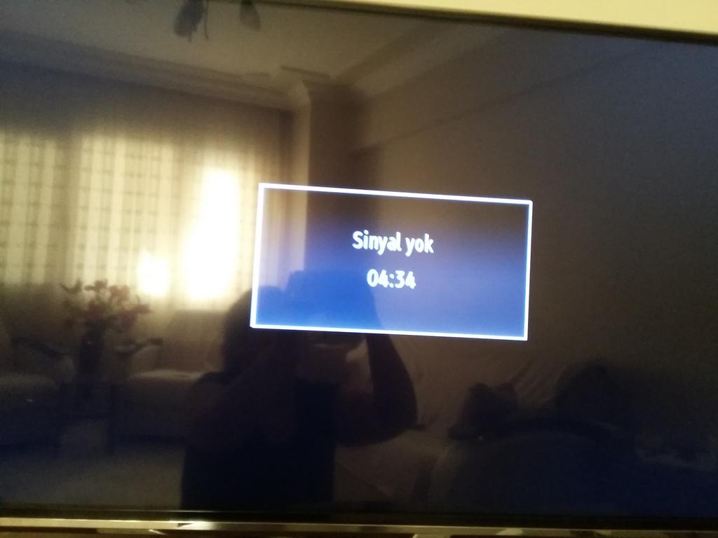 Türkiye'de basın bu kadar özgür işte 

SİNYAL YOK

#susmayız #medyamadokunma