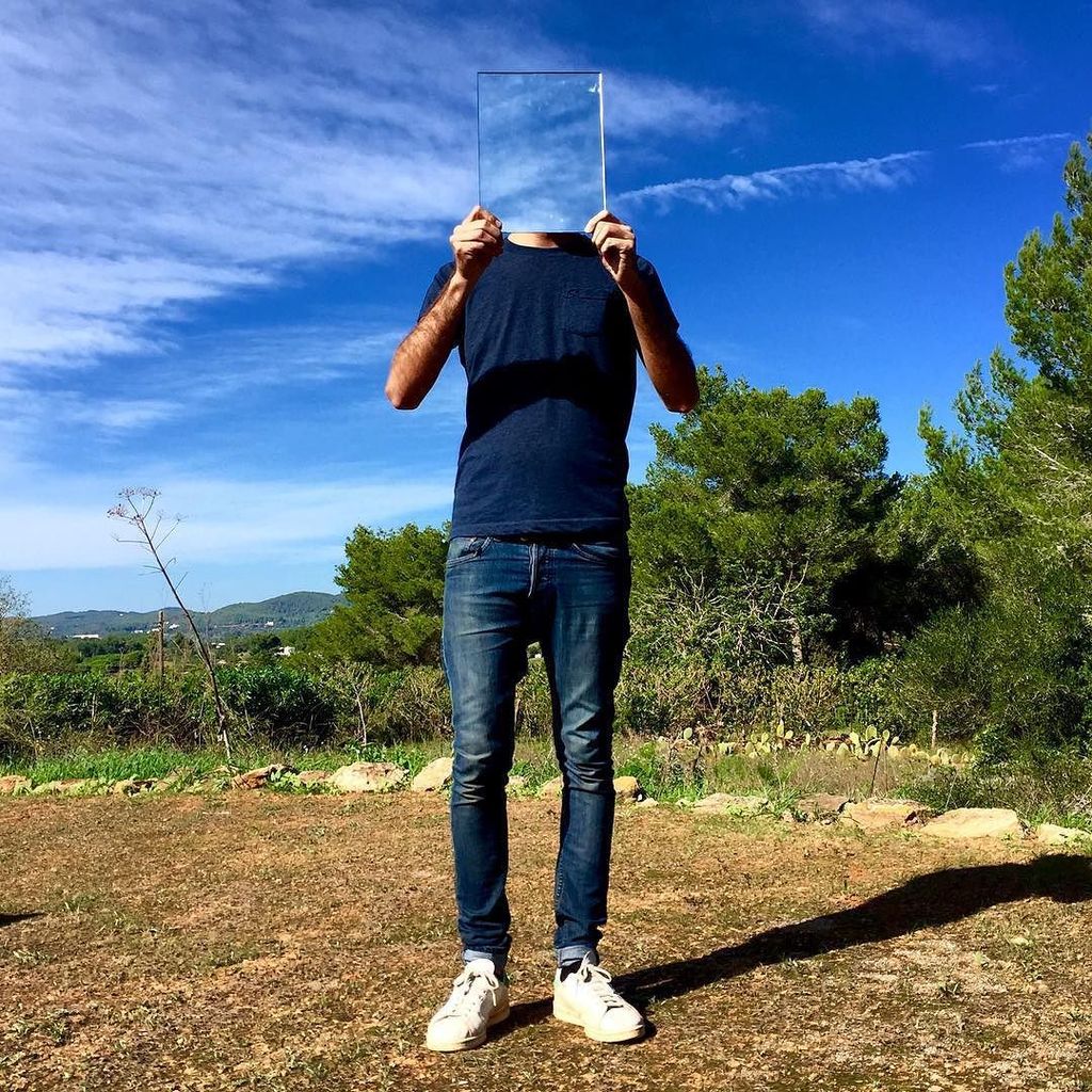 InstaIbiza's tweet photo. @fededelibes como pollo sin cabeza 🔪🐓🚫 by gorkapostigo https://t.co/ZziYzLxn2V https://t.co/GYHV7PORoO