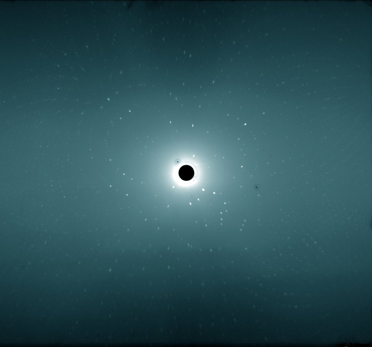 Matthew Blakeley (@drmpblakeley) on Twitter photo Neutron diffraction from a cryo-trapped intermediate of a peroxidase using LADI <a href="/ILLGrenoble/">Institut Laue-Langevin</a> @drpetermoody @Hanna825 Neutron diffraction from a cryo-trapped intermediate of a peroxidase using LADI <a href="/ILLGrenoble/">Institut Laue-Langevin</a> @drpetermoody @Hanna825