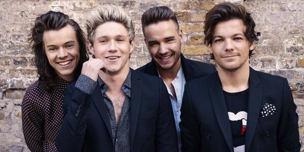 stylescry's tweet photo. É somente um voto por dia, se você ser RT nesse tweet será um voto a mais :) @onedirection Artist Of The Year #AMAs https://t.co/5ZVz4custo