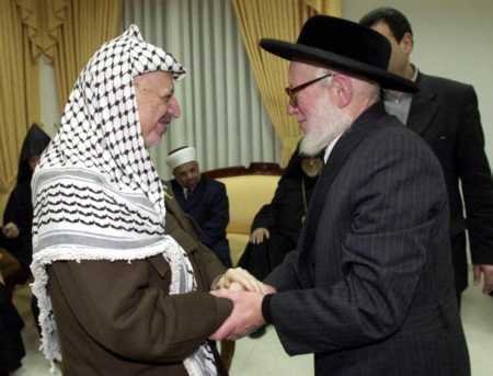 Khansa306's tweet photo. Yasser arafat and the jewish rabbi #IsraelisNotaJewishState https://t.co/7VFXNoBLjO