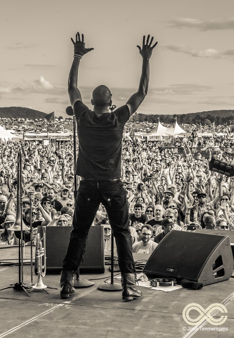 locknfestival's tweet photo. Beautiful thanks for showing us something beautiful! @Tromboneshorty #LOCKN2015 #locknfestival #NOLA #musicfestival https://t.co/Xp2iOjgl2W