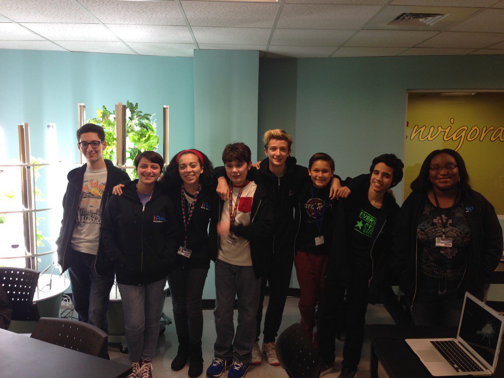 Sultztonian's tweet photo. Class of 2019 sporting new IPrep Hoodies!
#iprepacademy, #iStyleatiPrep https://t.co/pQTwnbWGiJ