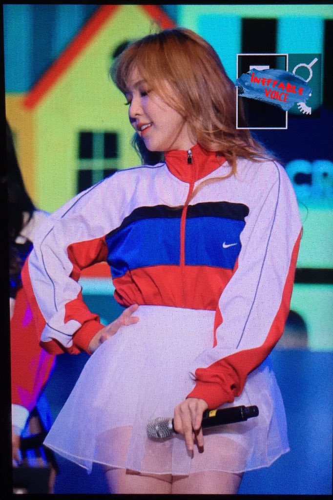 ineffablevoice's tweet photo. 151028 서울브랜드선포식 프리뷰 3 #레드벨벳 #웬디 https://t.co/OADm6EbDKQ