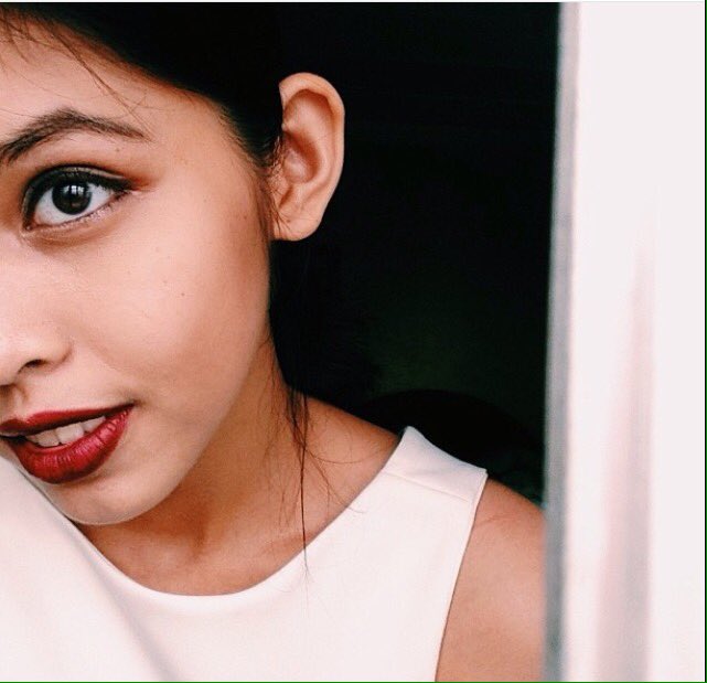 iamshuwon's tweet photo. Ganun yata talaga kaming magaganda... Magkakamukha #Exitsframe #LetMaineSpeak #ALDUBOnCNNPH #ALDUBFORPREVIEW #memaππ» https://t.co/KHtMzjsbor