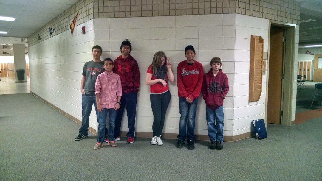 RoxieGoldfox's tweet photo. #wmsredribbonweek #812 https://t.co/naq6AuZCPm