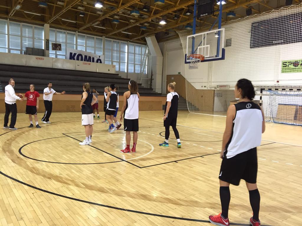 TZFriedl's tweet photo. TEAM TSV WASSERBURG
“Last practice“
Tonight first Eurocup game against PINKK PECSI 424! Good luck🍀 https://t.co/WmOHOZ6dwH