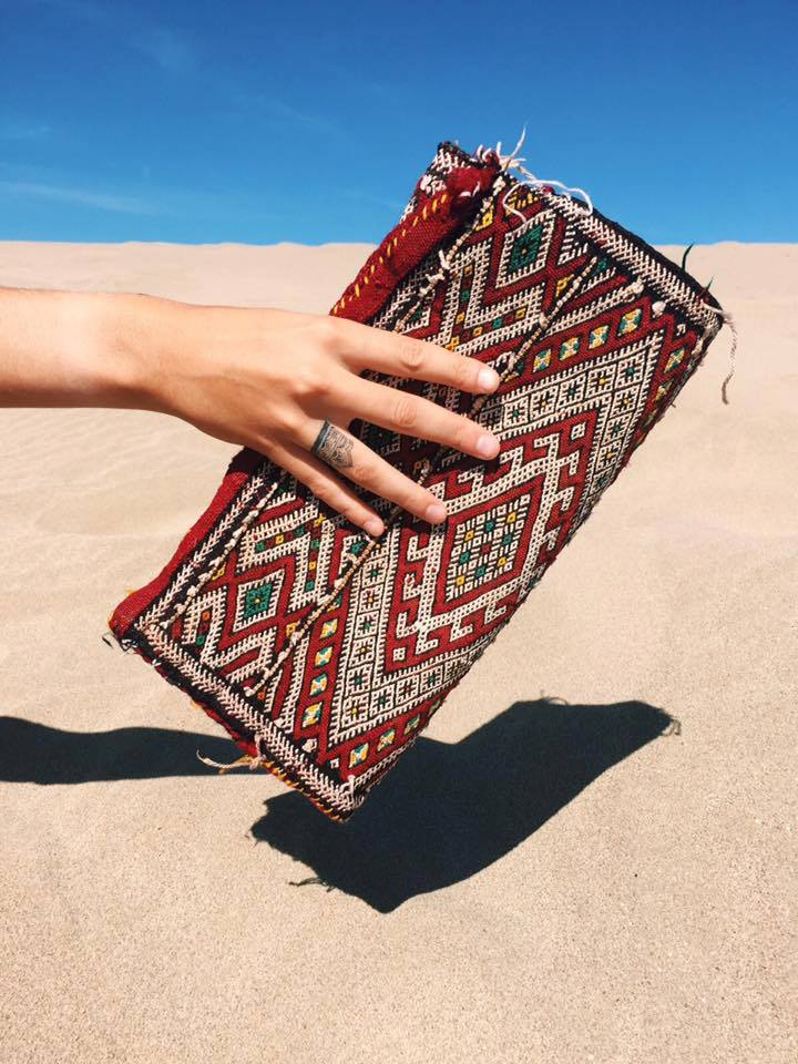 irunfactory's tweet photo. #zocco eskuz egindako produktu paregabeak productos únicos hechos a mano con telas del mundo https://t.co/jTiHw4jxVY https://t.co/mGRMGg5wR9