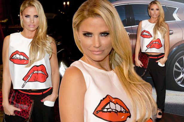 styleonscreen's tweet photo. .@MissKatiePrice smoulders in @CominoCouture find her outfit here: https://t.co/3DtSmnMAbN πππ #StyleonScreen https://t.co/16n9z9YYfv