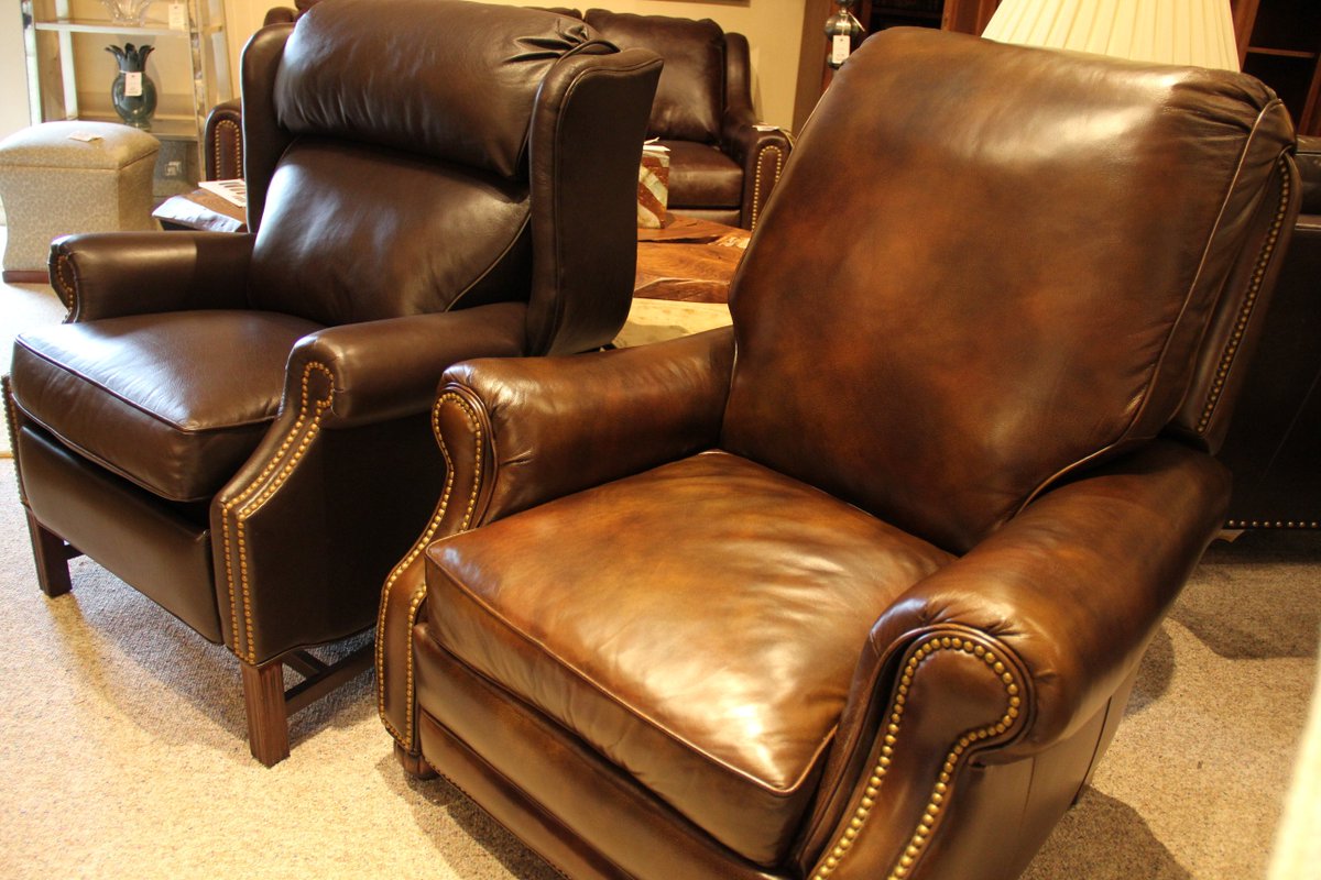 WHLuxe's tweet photo. Go on, take a seat in these lovely #leatherrecliners! Beautifully designed for #comfort & #style. #InteriorDesign https://t.co/ypvSqjta1u