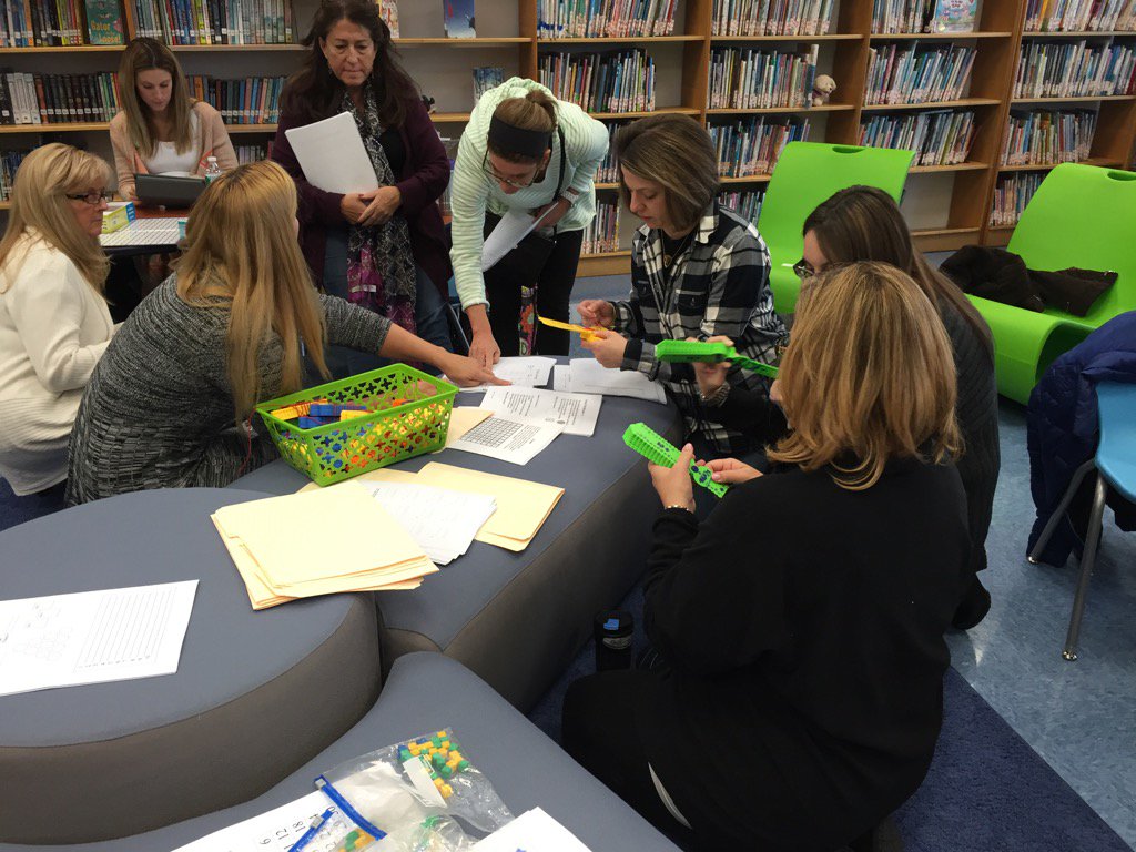 TwiceExcpt's tweet photo. @JerichoUFSD #edcamp @CantiagueES Ts using #learningwrapups https://t.co/UkUIBqihYO