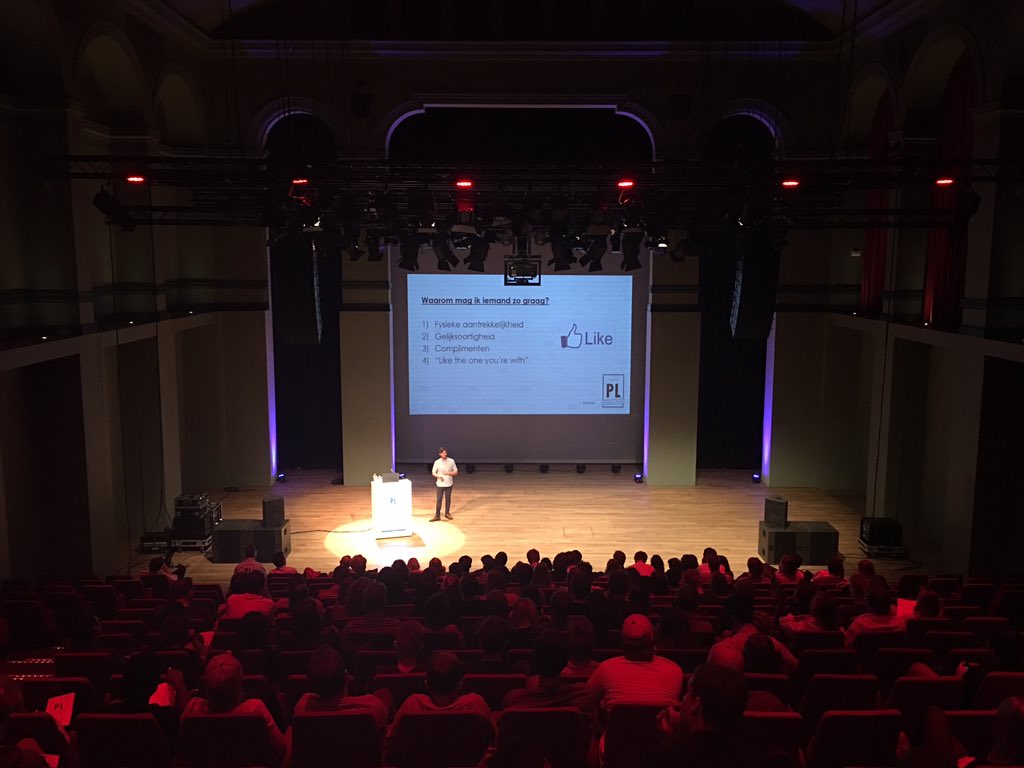 PepperLab2015's tweet photo. Jonathan janssen praat over zijn succesformule! #PepperLab https://t.co/9SNUzI5C9x