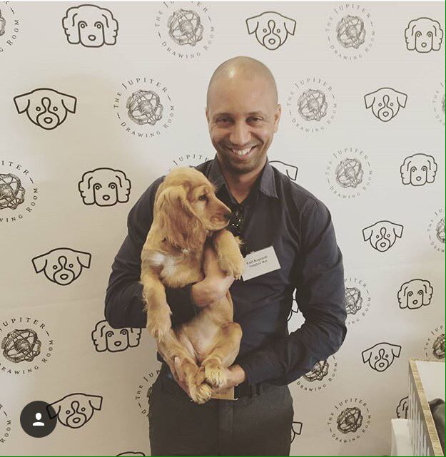 JupiterCT's tweet photo. Earl Kopeledi from @sunglasshut meets #Georgie #DogsofJupiter #letsgospeeddating https://t.co/xtDUEkseWz