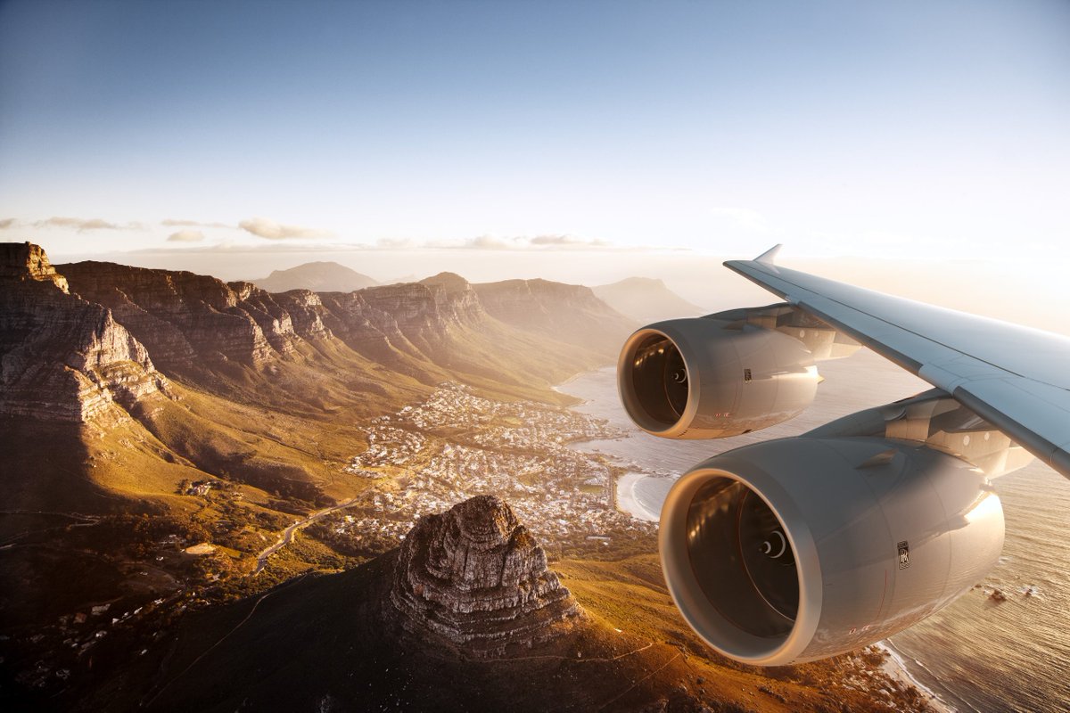 Lufthansa_USA's tweet photo. Gaze at views of Cape Town from an A380 #WingWednesday https://t.co/88mzDjOiLe