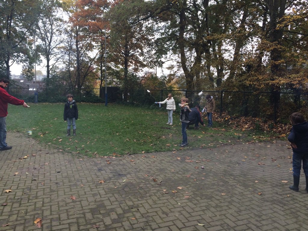 KinderkampVenlo's tweet photo. Nieuwe activiteit uit de oude doos: wierikse. https://t.co/izL28Gooeb