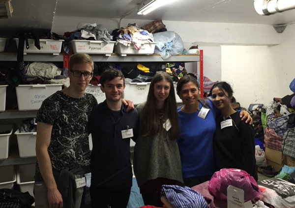 #LSVF Clothing Challenge in full swing <a href="/whitechapelmiss/">Whitechapel Mission</a> with volunteers from <a href="/QMSU/">Queen Mary Students' Union</a> @LSEVolunteering <a href="/CityVolunteers/">City Volunteering</a>