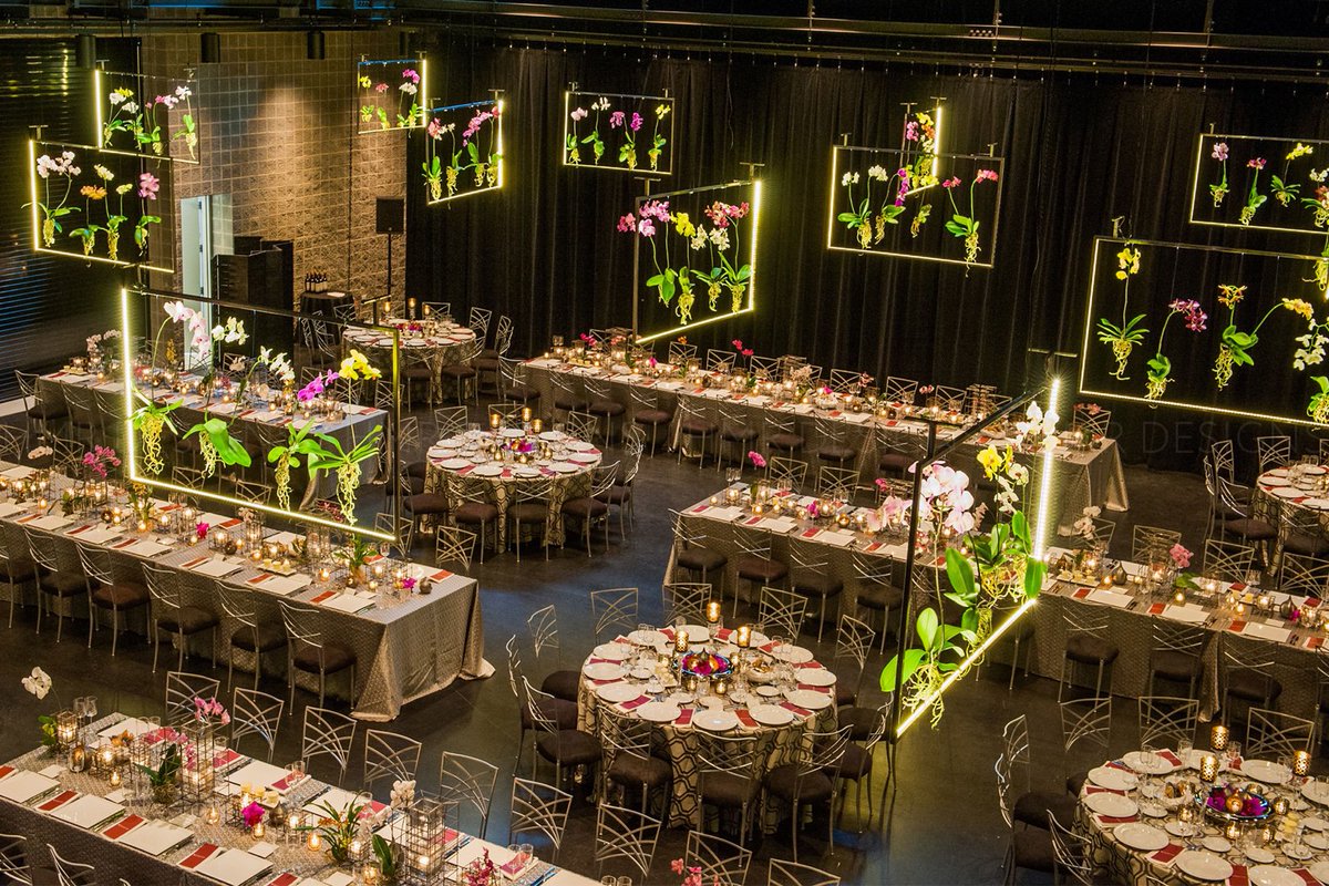 HMR_Designs's tweet photo. Go behind the design for a stunning gala at the UofC #ontheblog today:
https://t.co/7ukGSctF2T @CindyFandl https://t.co/vklgZHjEbc