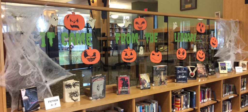 StJAcademy's tweet photo. There's still time to stop by the #library and decorate your own Jack-O-Lantern! #Halloween #ItCameFromTheLibrary https://t.co/2JzTjgmKeU