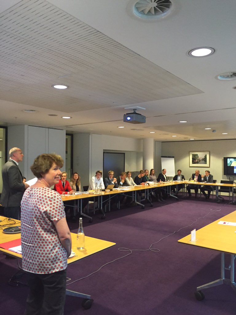 IngeborgWind's tweet image. VG public law doet aan kennisdeling met UvA / prof. De Moor inz. overheidsaansprakelijkheid #nautadutilh