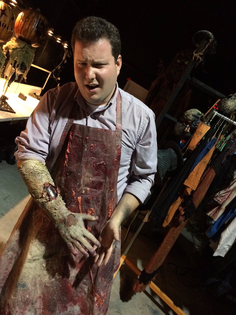 JohnTrierweiler's tweet photo. No big deal.. My arm is just falling apart after it's been zombieified @howloscream! #EvilUnearthed https://t.co/0enFToaDRk