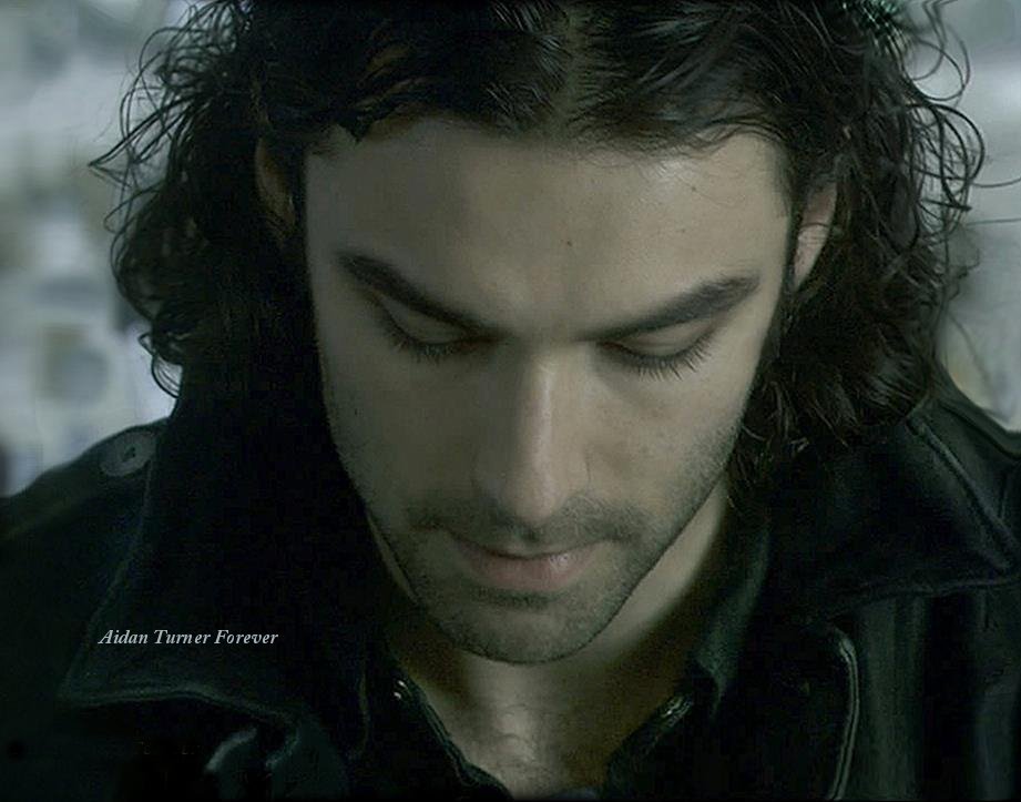 facebook.com/aidan.turner.fan.page. 