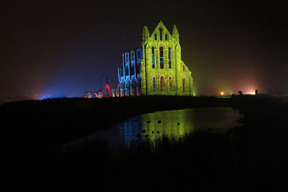 EnglishHeritage's tweet photo. See the dramatic illuminations @WhitbyAbbey from tonight until Saturday. Booking is advised! https://t.co/cwXjjnLeo7 https://t.co/hezh3XaSuF