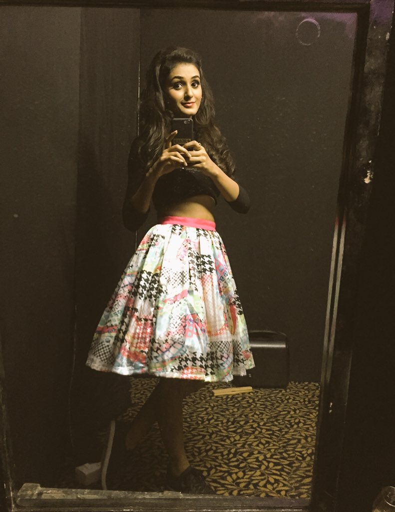 MohanShakti's tweet photo. Showtime... 💃🏻

Thanks @MeMuktii 😁 https://t.co/lTACrH20HK