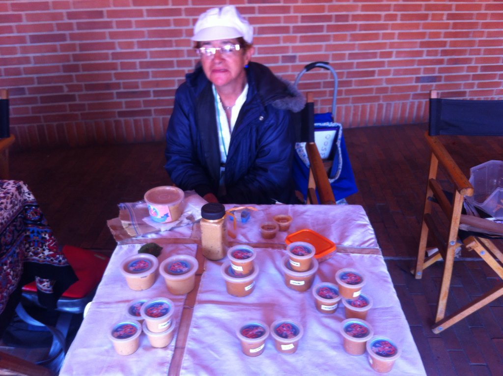 Bibian_Rada's tweet photo. Cordialmente invitados al mercado agroecologico en la plaza de los artesanos! SÓLO HOY! #AgriculturaUrbana https://t.co/5pYPNl49Ou