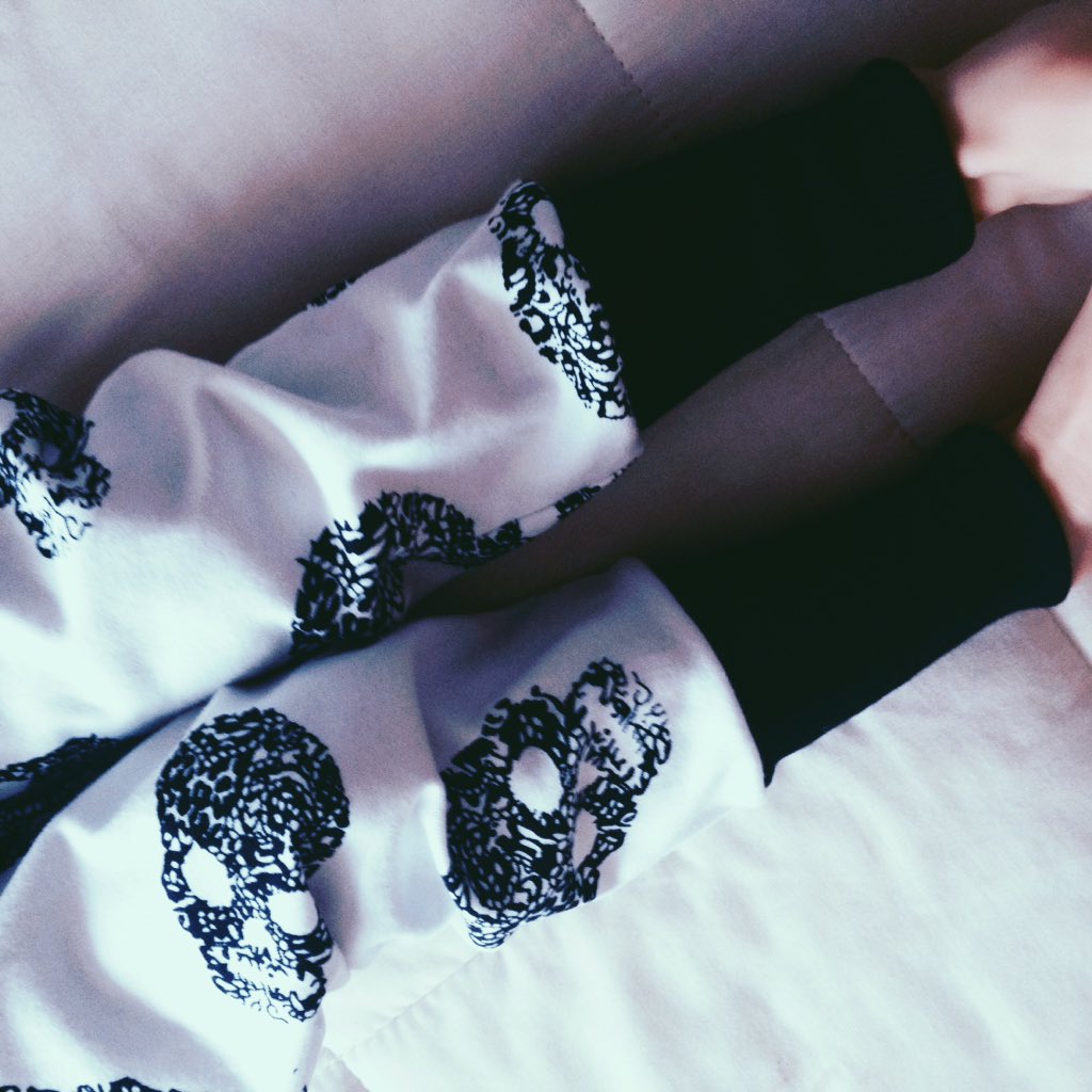 vampisoldiseno's tweet photo. Deportivo calavera vampisol unisex, te animas con tus vampiritos? #bebescool https://t.co/sLEYdM15x8