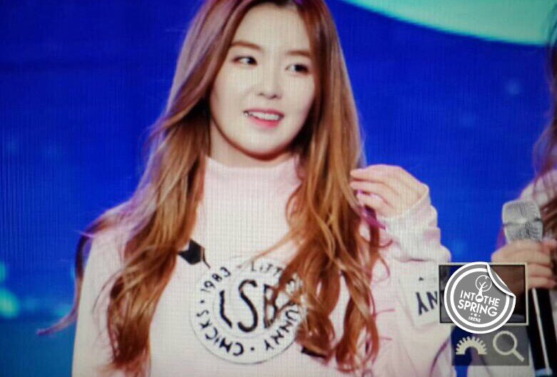 itspring_0329's tweet photo. 151028 서울브랜드 #아이린 preview! 수고했어요 ❤️ https://t.co/vOdAp3Pkxa