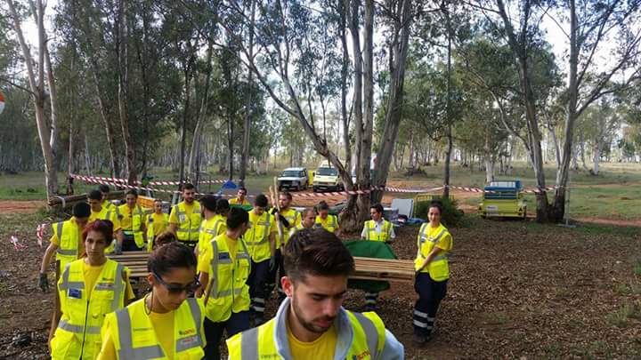 grupo_samu's tweet photo. Primera acampada de supervivencia de los alumnos de #MasterSamu #MasterUECAH de @unisevilla https://t.co/H6ha5EVLHh