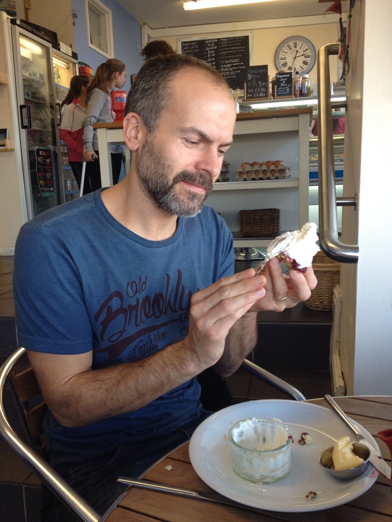 glossoppompey's tweet photo. Delicious lunch @bradleysdeli in #Benllech. #Anglesey Just about enough cream on my scone I think 😉 https://t.co/v321YnkXyc