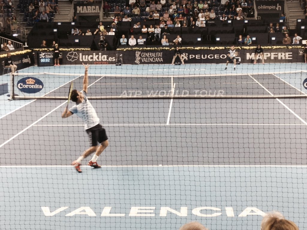 rrluz_'s tweet photo. Disfrutando de un interesante duelo en el open de Valencia Bautista-Almagro, dale duro Bautista!!! @jc_oroval https://t.co/hMOFbqpDuq