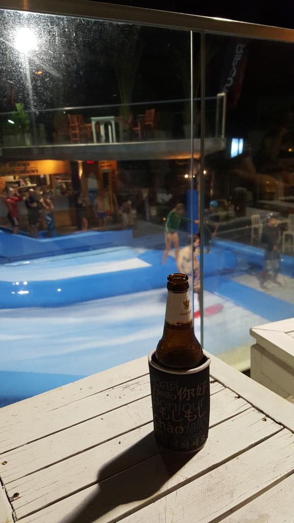 T3NIII's tweet photo. Ei voi valittaa. Duuni päivän jälkeen bisselle ja surffaaamaan. Ei ole Suomea ikävä! https://t.co/Flx2TF3I6P