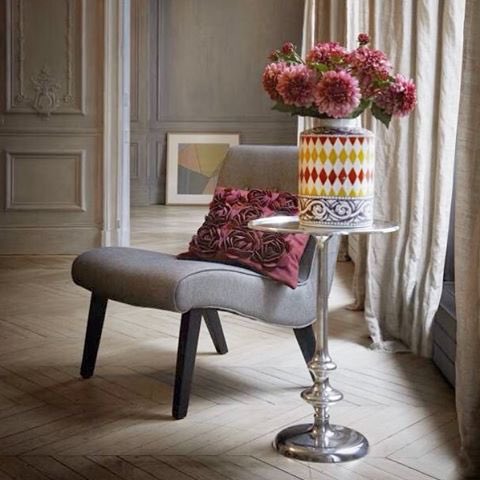 Siamurcia's tweet photo. Naturales, artificiales o incluso como estampado.. las flores inundan el ambiente para llenarlo de frescura y pureza https://t.co/1XTmA3LXhN