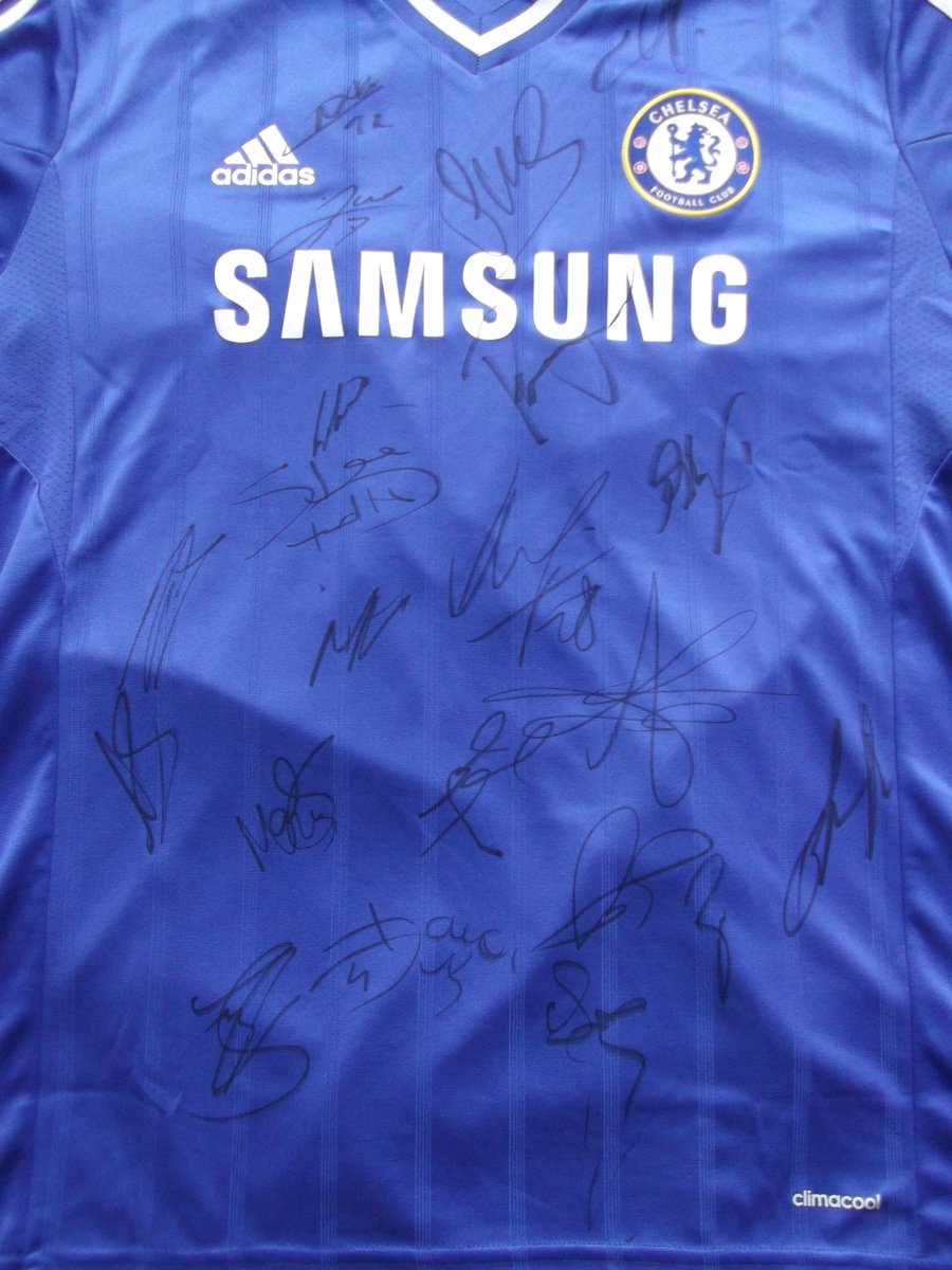 FramingLegends's tweet photo. Multi signed 2014 #Chelsea home #football  shirt for sale online.....signed by 21!

https://t.co/uZHJlHB79u https://t.co/3uu69giidM
