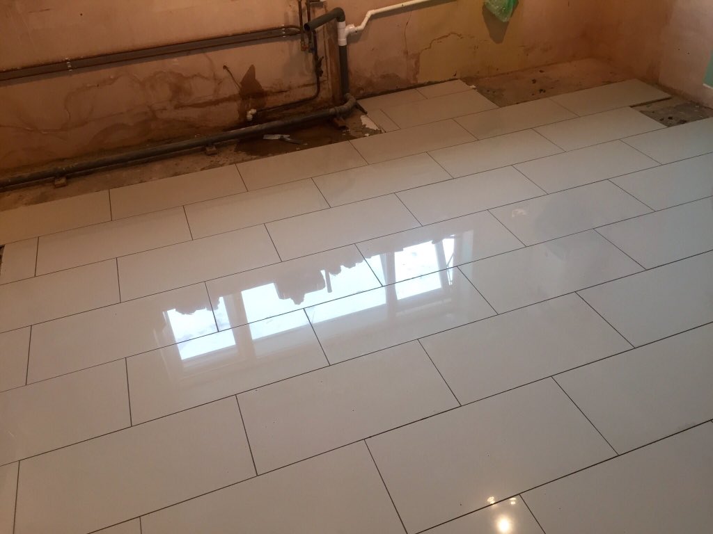 KingBuildltd's tweet photo. Starting a new kitchen. Now all grouted and ready for the units #kingbuild #localbuilder #kitchen https://t.co/0wmtK8CtGP