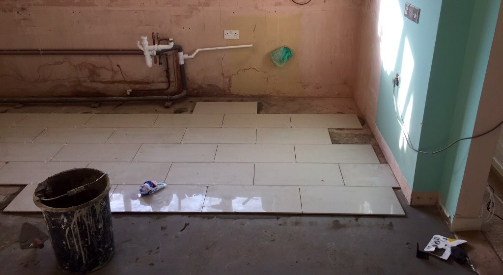 KingBuildltd's tweet photo. Starting a new kitchen. Now all grouted and ready for the units #kingbuild #localbuilder #kitchen https://t.co/0wmtK8CtGP