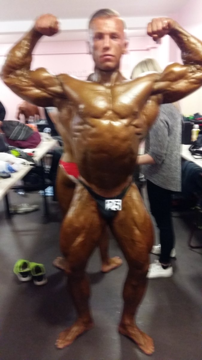 getbreakthecode's tweet image. Kuba Cielen just before winning Junior class last weekend #bodybuilding #Mr Universe