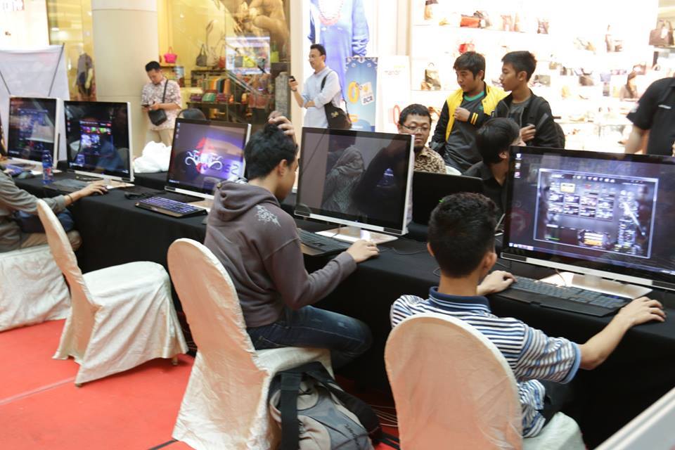 d2geek's tweet photo. waktu tournament dota 2 MGS di Pejaten Village Mall makin sukses terus master gaming series MGS, terima kasih MGS :* https://t.co/V41hd8kz7d
