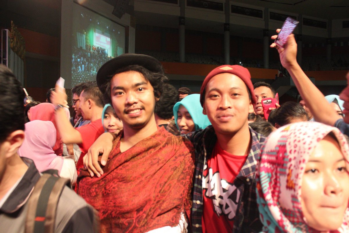 winandabie's tweet photo. pecah perfom kemarin malam bang @Dodit_Mulyanto gokiiiill bahasa blitar persis sama bojonegoro #iyoyeee #peh #ngnu https://t.co/HWj6jbsCYX
