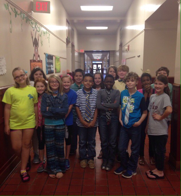 mrssmith256's tweet photo. We are not letting drugs and bullying "tie" us down! #ED505 #gobobcats @reenayr https://t.co/uoPVyG3PM8