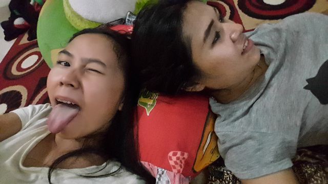 Chebong_ID's tweet photo. Sama lesbian @rididendi12 😂 https://t.co/Cp8g9ub5fd