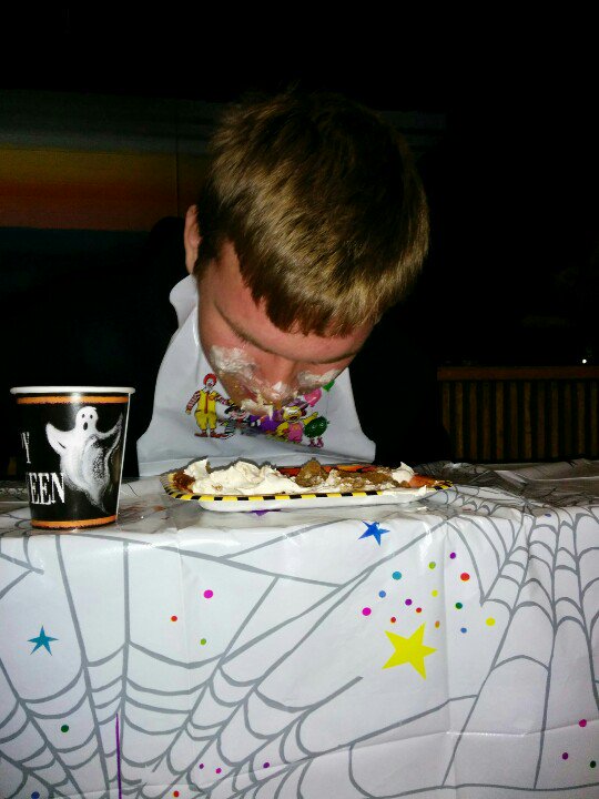 LaSalle_LDSB's tweet photo. OK grade 10s who can eat Pie? #spiritweek #MsCarroll https://t.co/x6xGDRkOLe