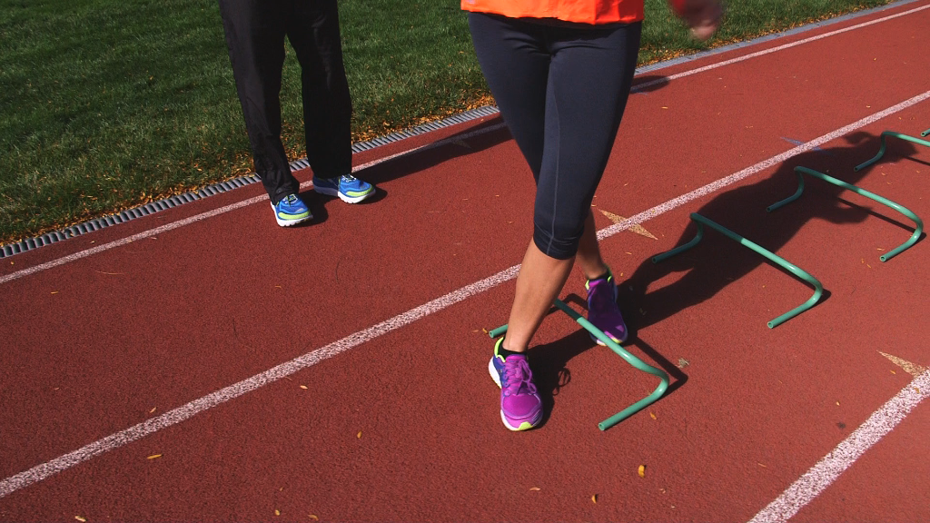 runnersworld's tweet photo. Use this move to increase your hip flexibility and hip strength. https://t.co/xxSh7QKSMR https://t.co/rAFA0RZOez