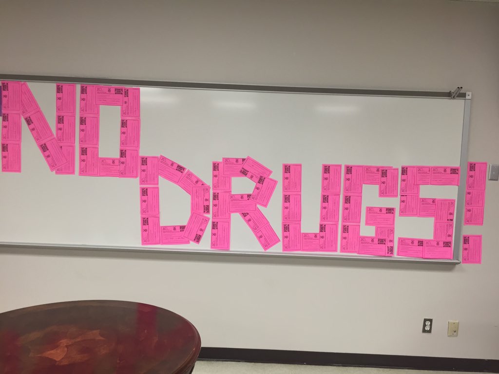@WindfernHS students pledge to be drug free! #drugfreeCFISD #RedRibbonWeek