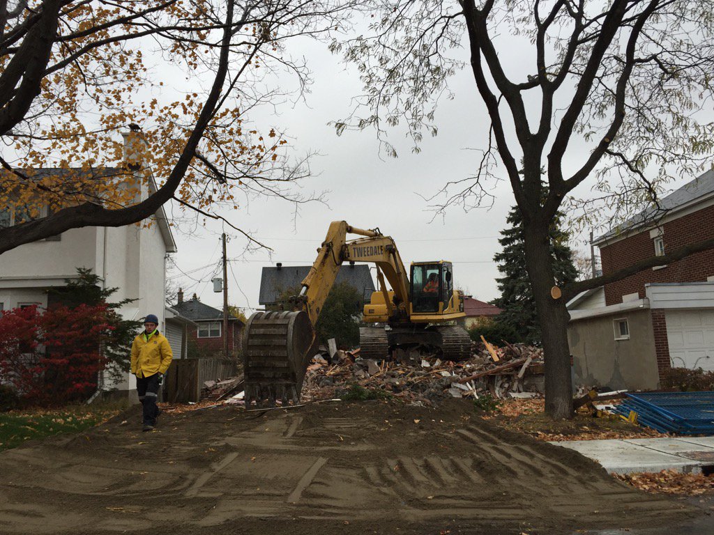 and it's down...<a href="/PLOTNONPLOT/">PLOTNONPLOT Architecture Inc.</a> #demomorning