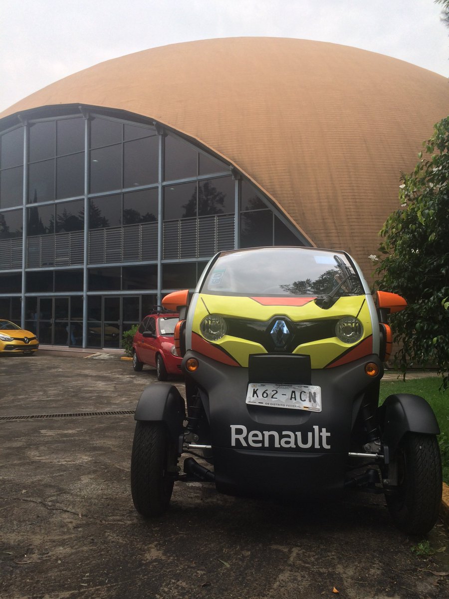 uicmx's tweet photo. @RenaultMX presente en el #RedBullRacingCan @redbullMEX https://t.co/LPdP7bwhNw