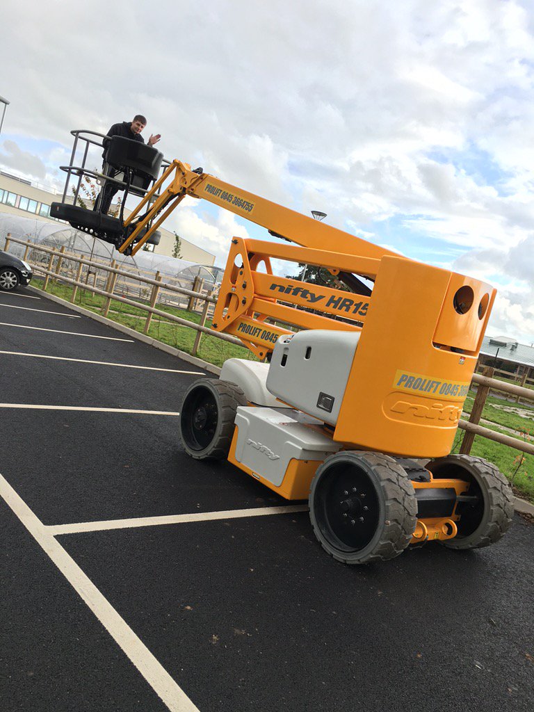 rainbownetltd's tweet photo. Been working on this new baby today. All our engineers are IPAF certified. #datacabling #ipaf #fibreoptic https://t.co/iMjyLqbVi2